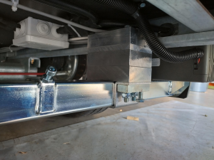 Silver Racing Edition 300 montage mover